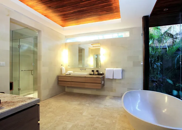 Suar Drupadi Hotel Seminyak (Bali)